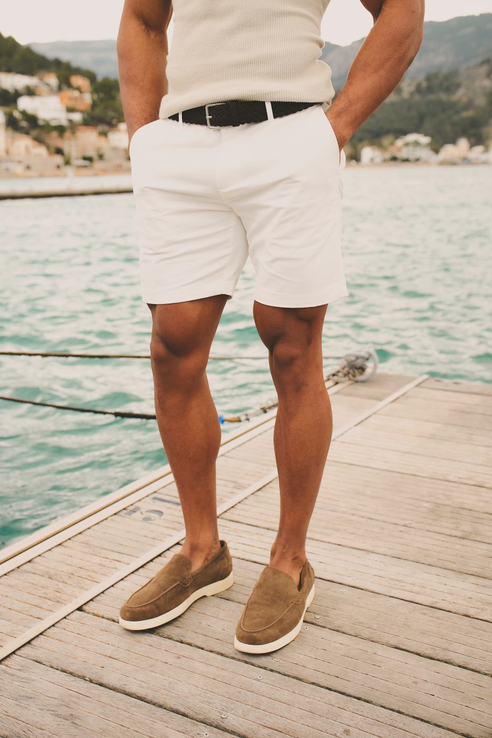 Athletic Fit Stretch Chino Shorts 7" in Chalk