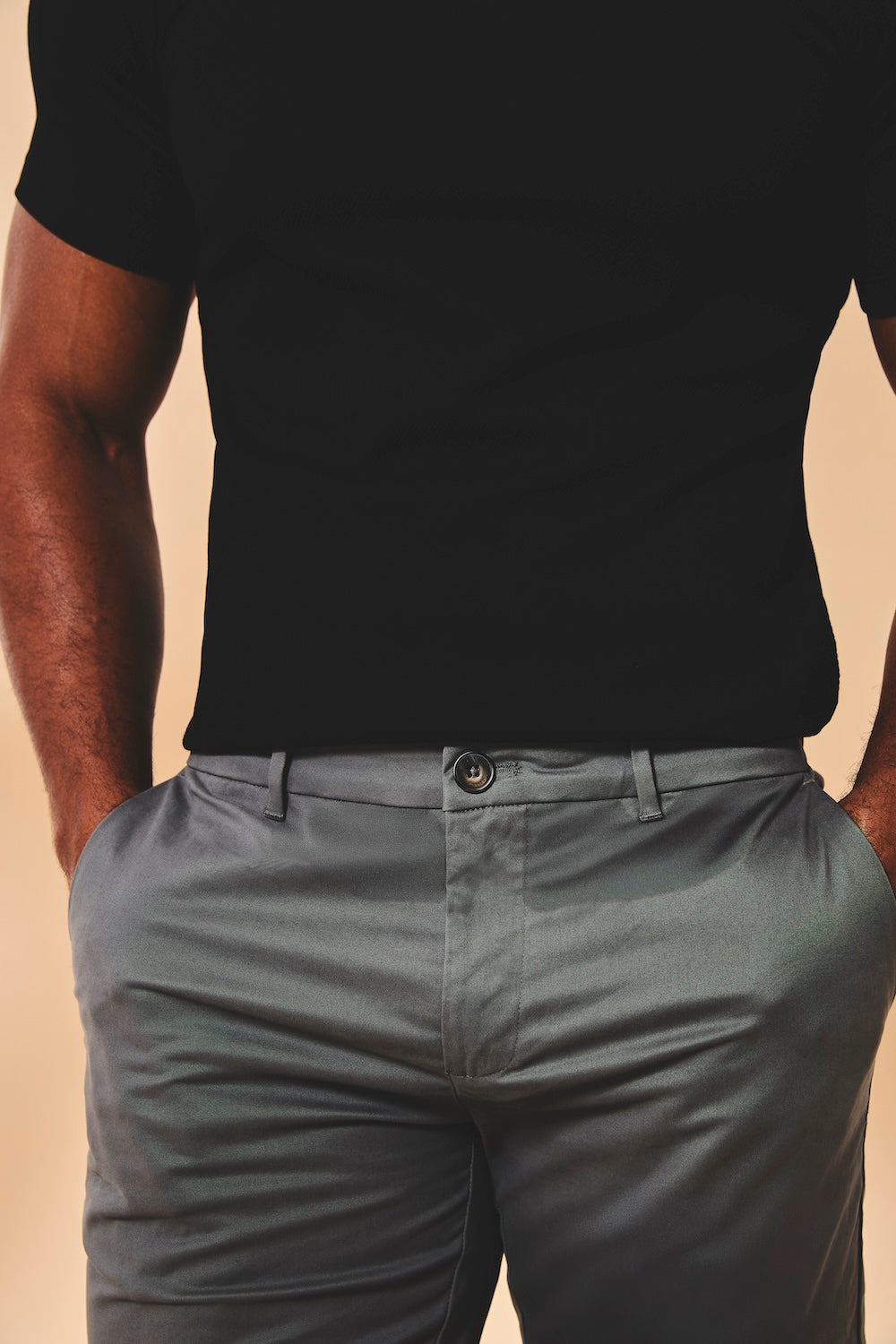 Athletic Fit Stretch Chino Shorts 7" in Dark Pewter