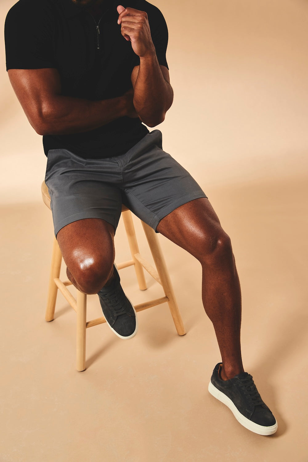 Athletic Fit Stretch Chino Shorts 7" in Dark Pewter