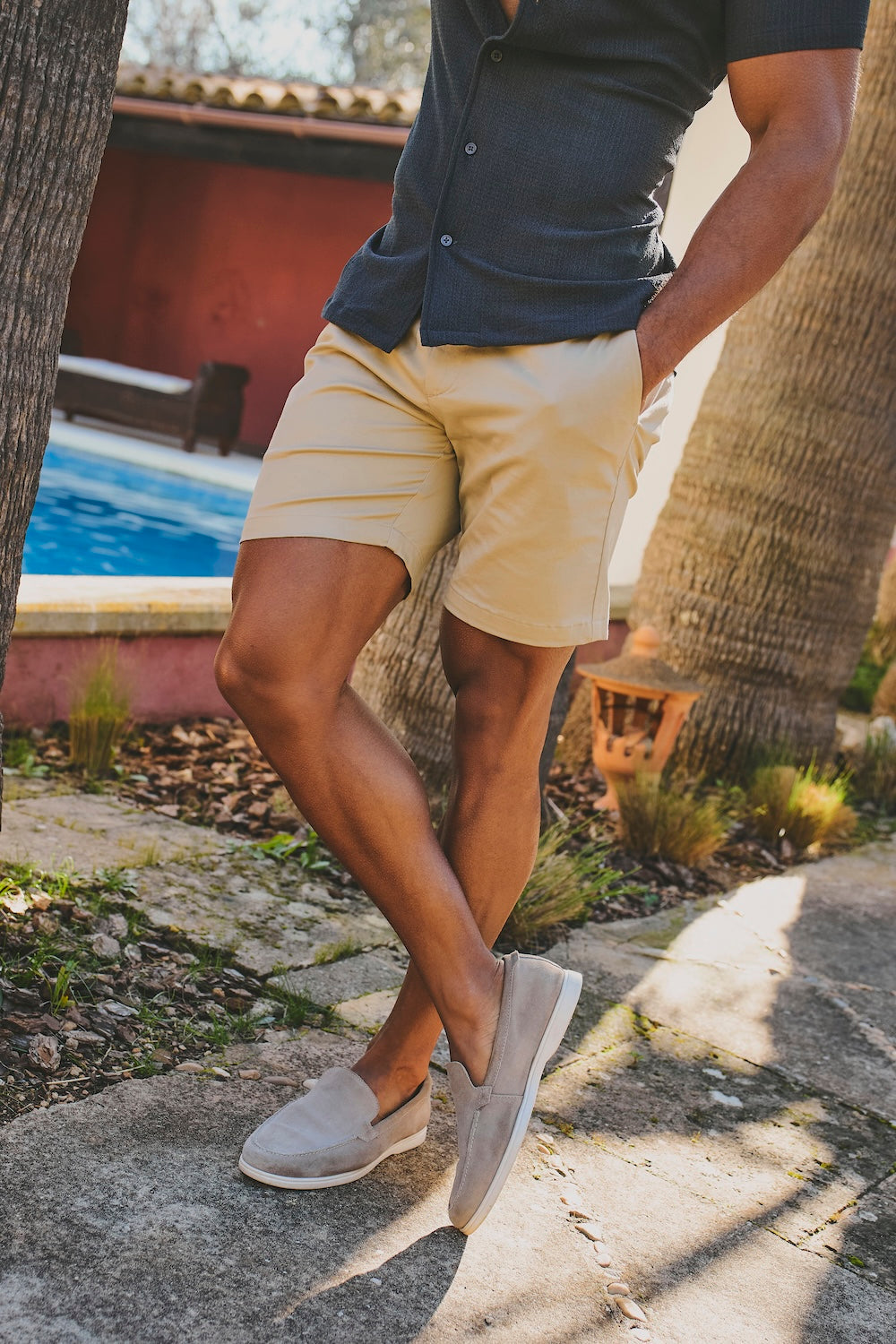 Athletic Fit Stretch Chino Shorts 7" in Stone