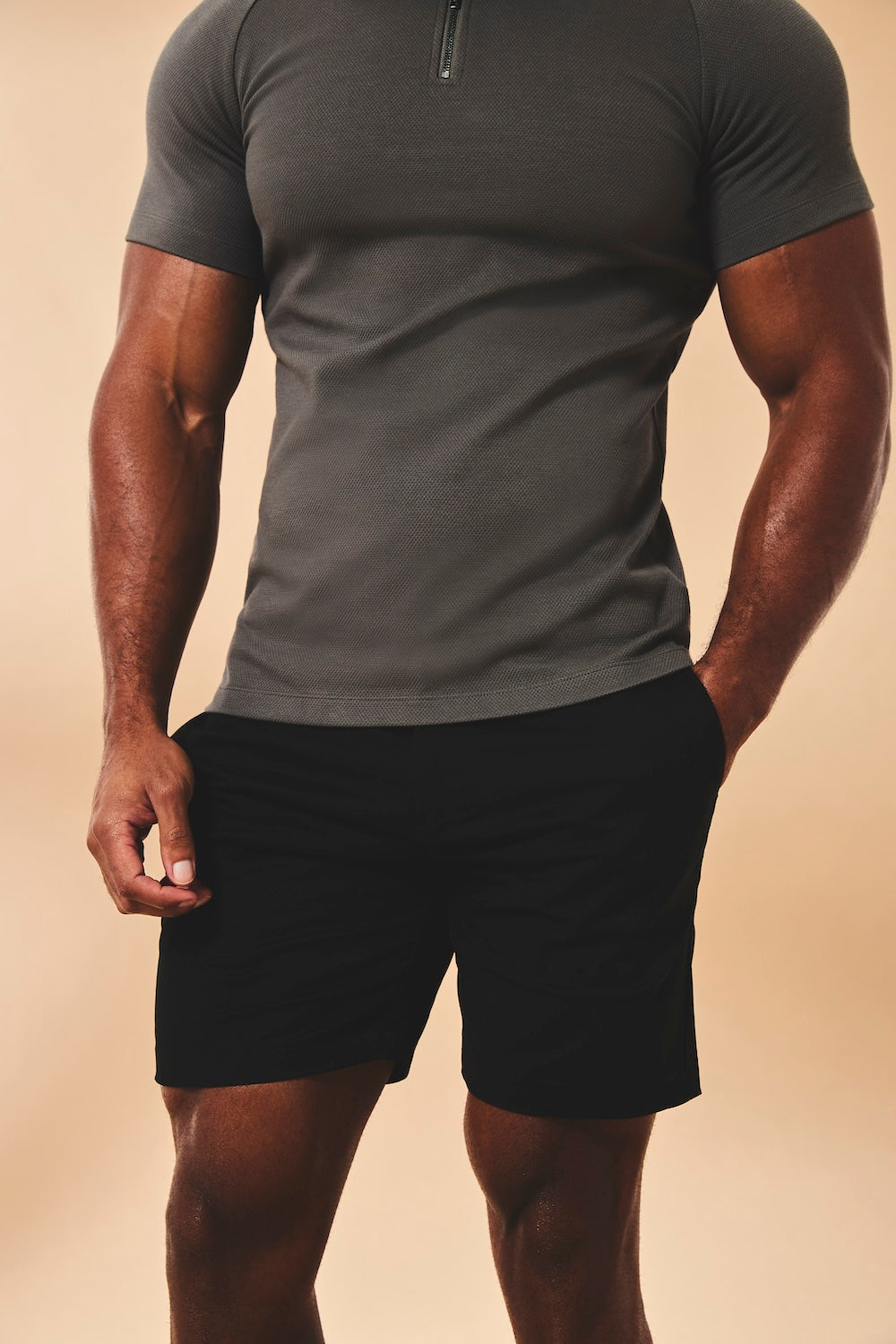 Athletic Fit Stretch Chino Shorts 7" in Black