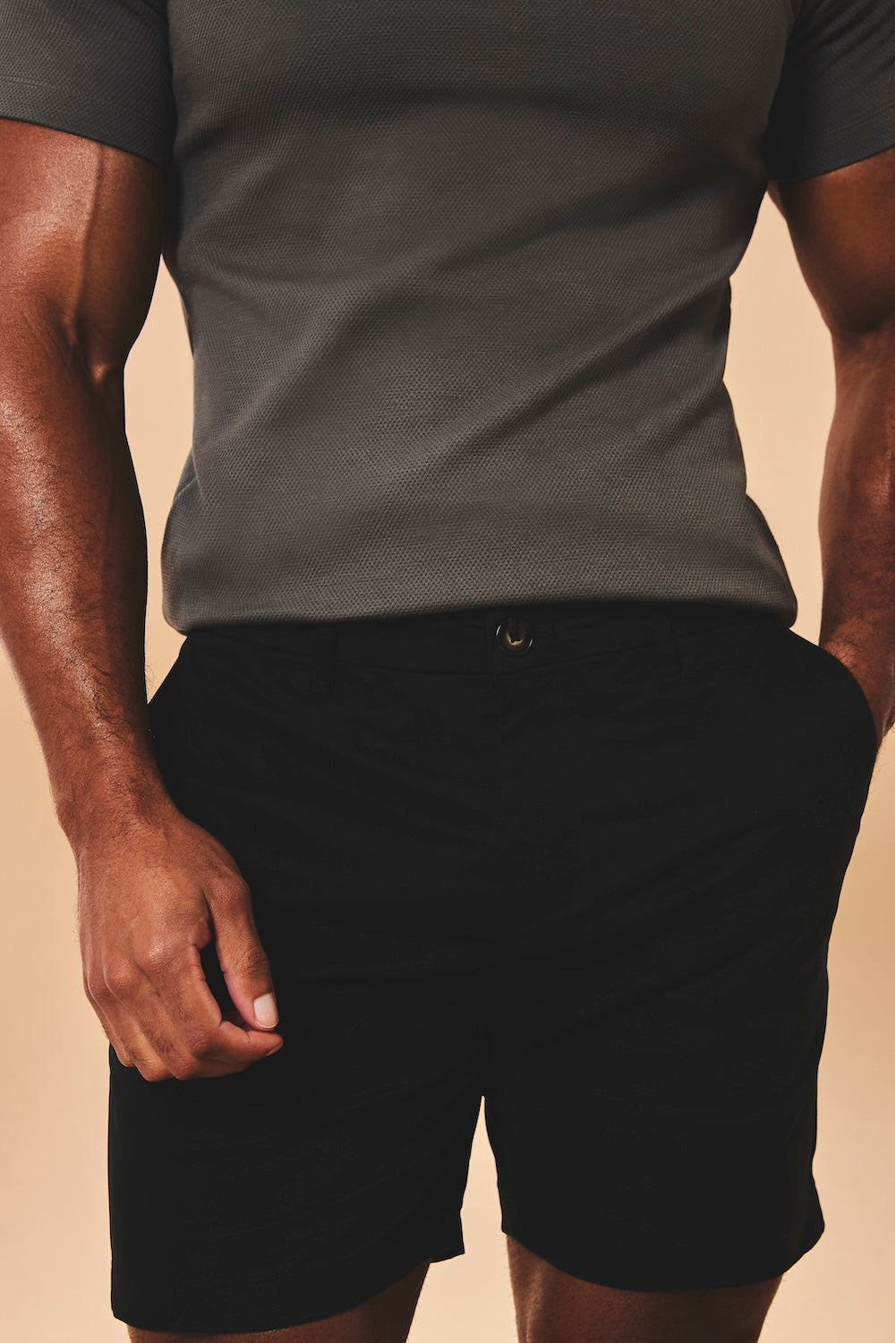 Athletic Fit Stretch Chino Shorts 7" in Black