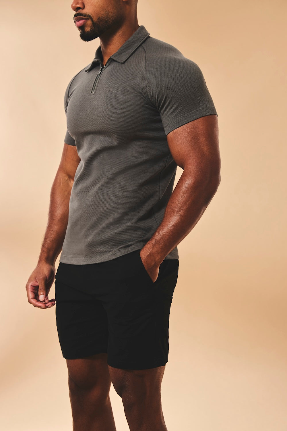 Athletic Fit Stretch Chino Shorts 7" in Black