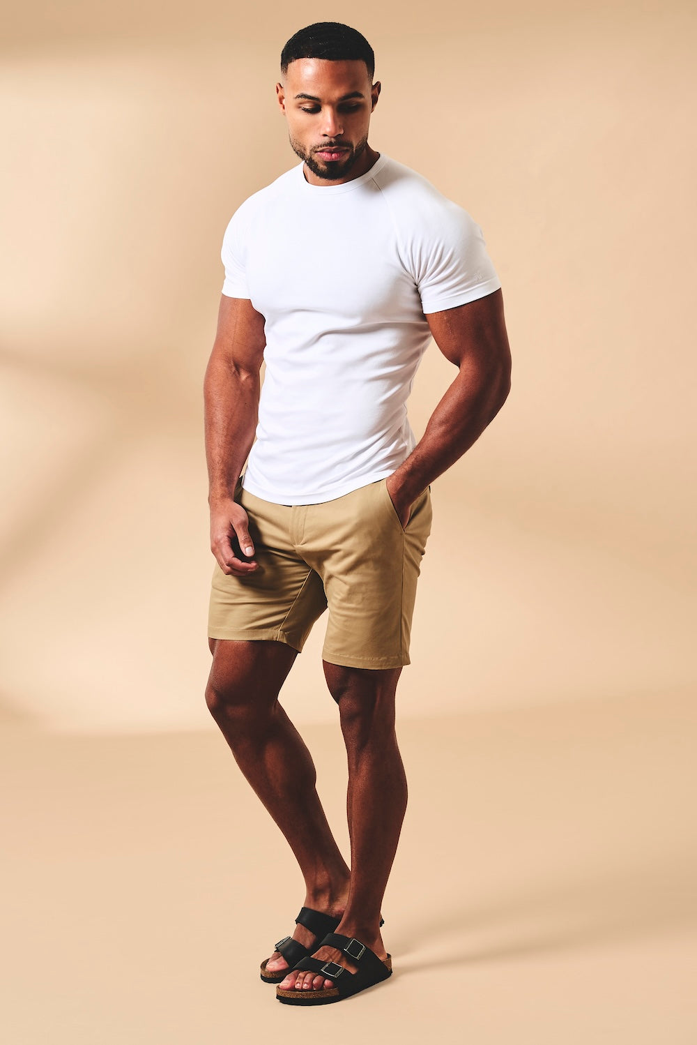 Athletic Fit Stretch Chino Shorts 7" in Dark Sand
