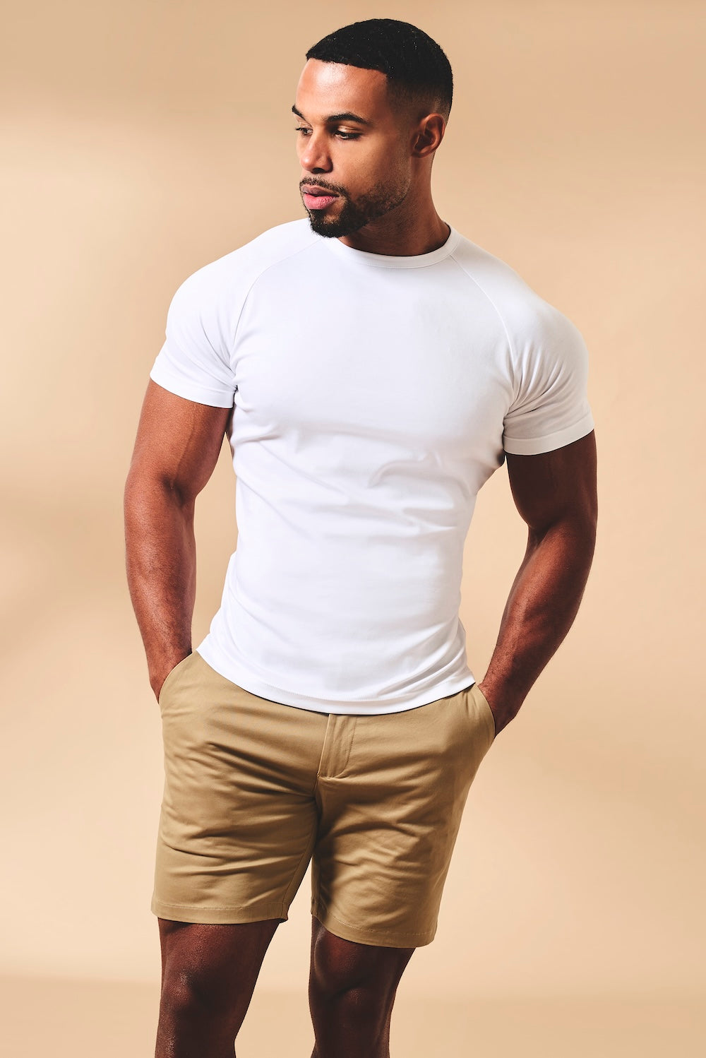 Athletic Fit Stretch Chino Shorts 7" in Dark Sand