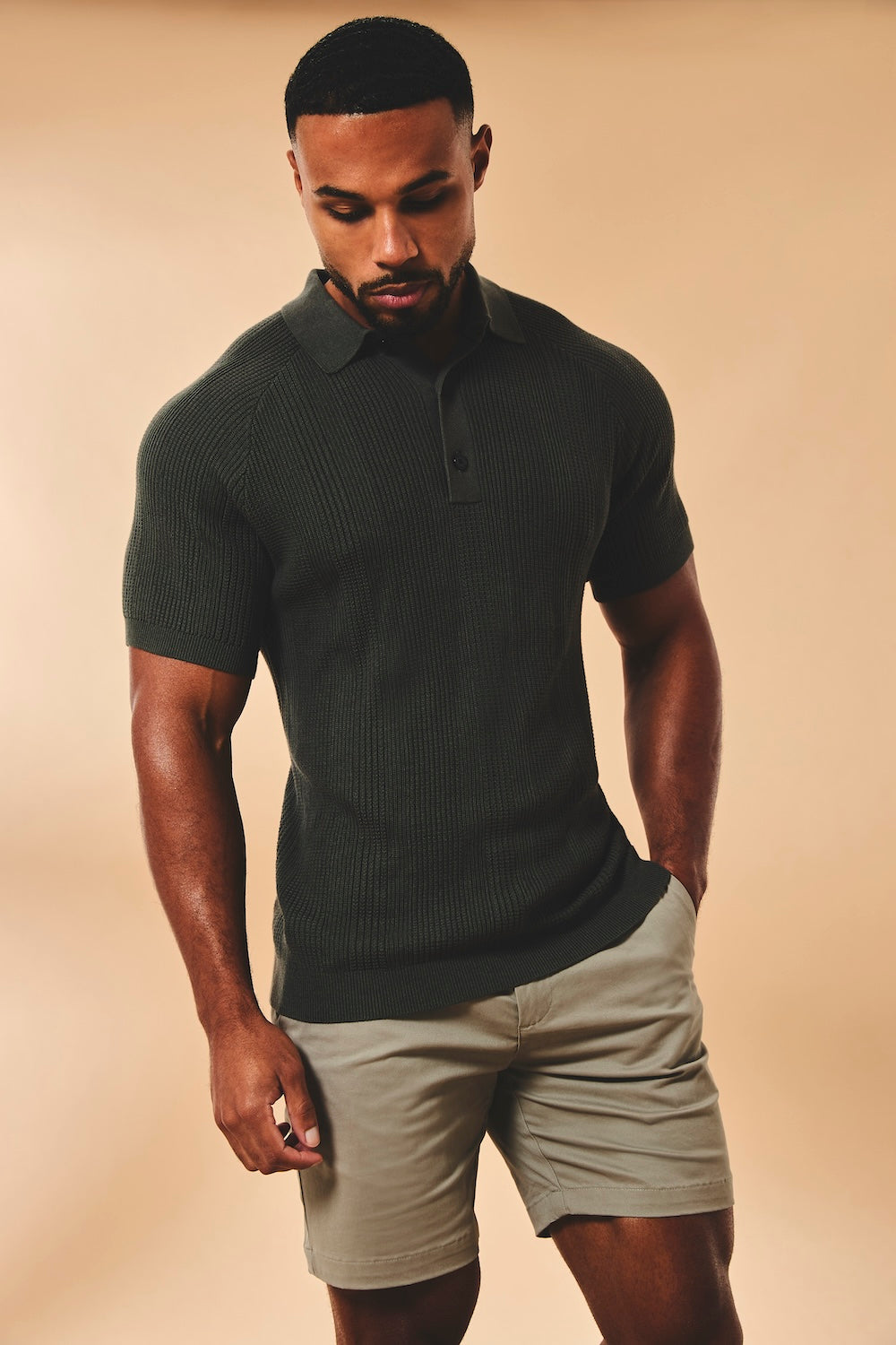 Athletic Fit Stretch Chino Shorts 7" in Soft Khaki