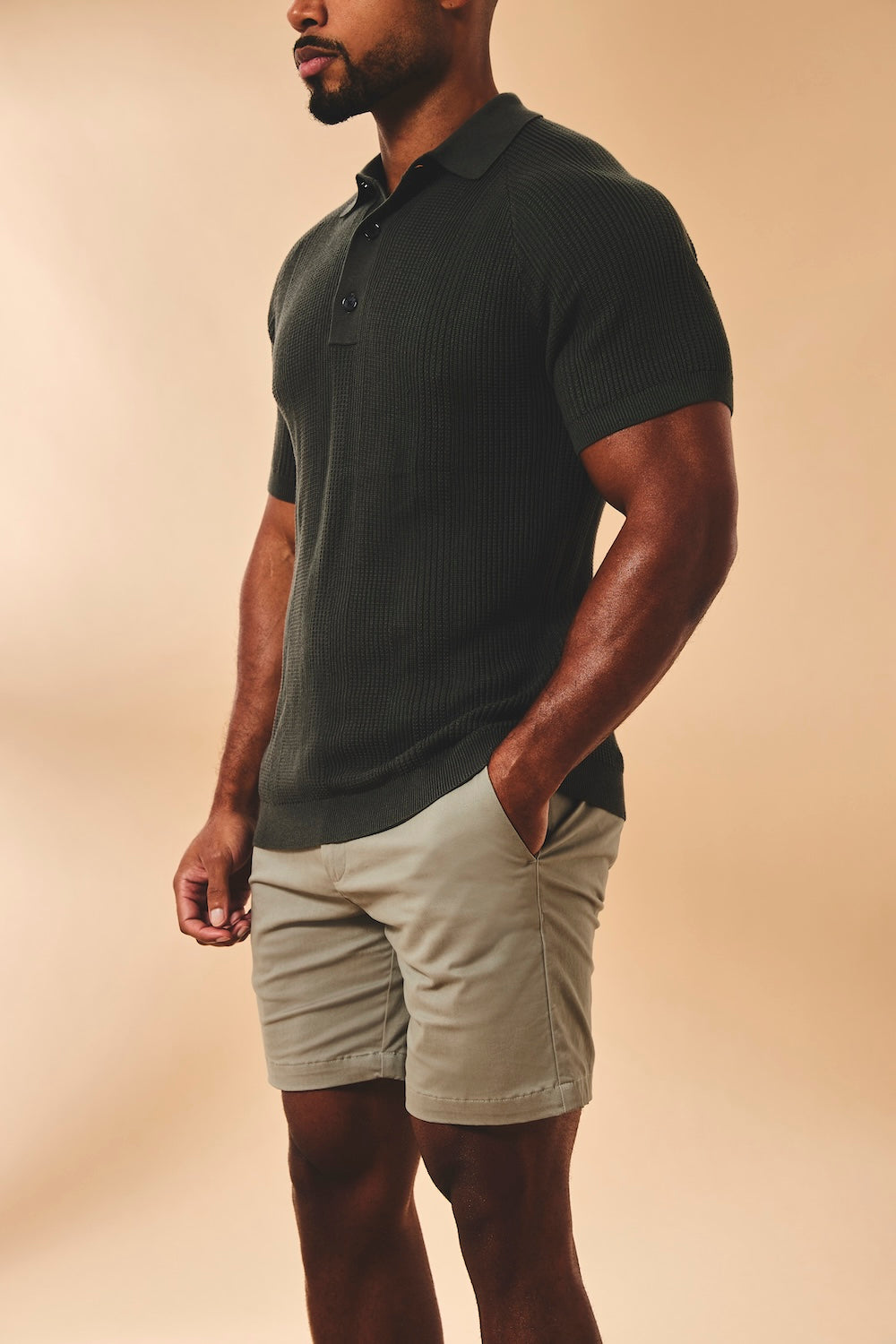 Athletic Fit Stretch Chino Shorts 7" in Soft Khaki