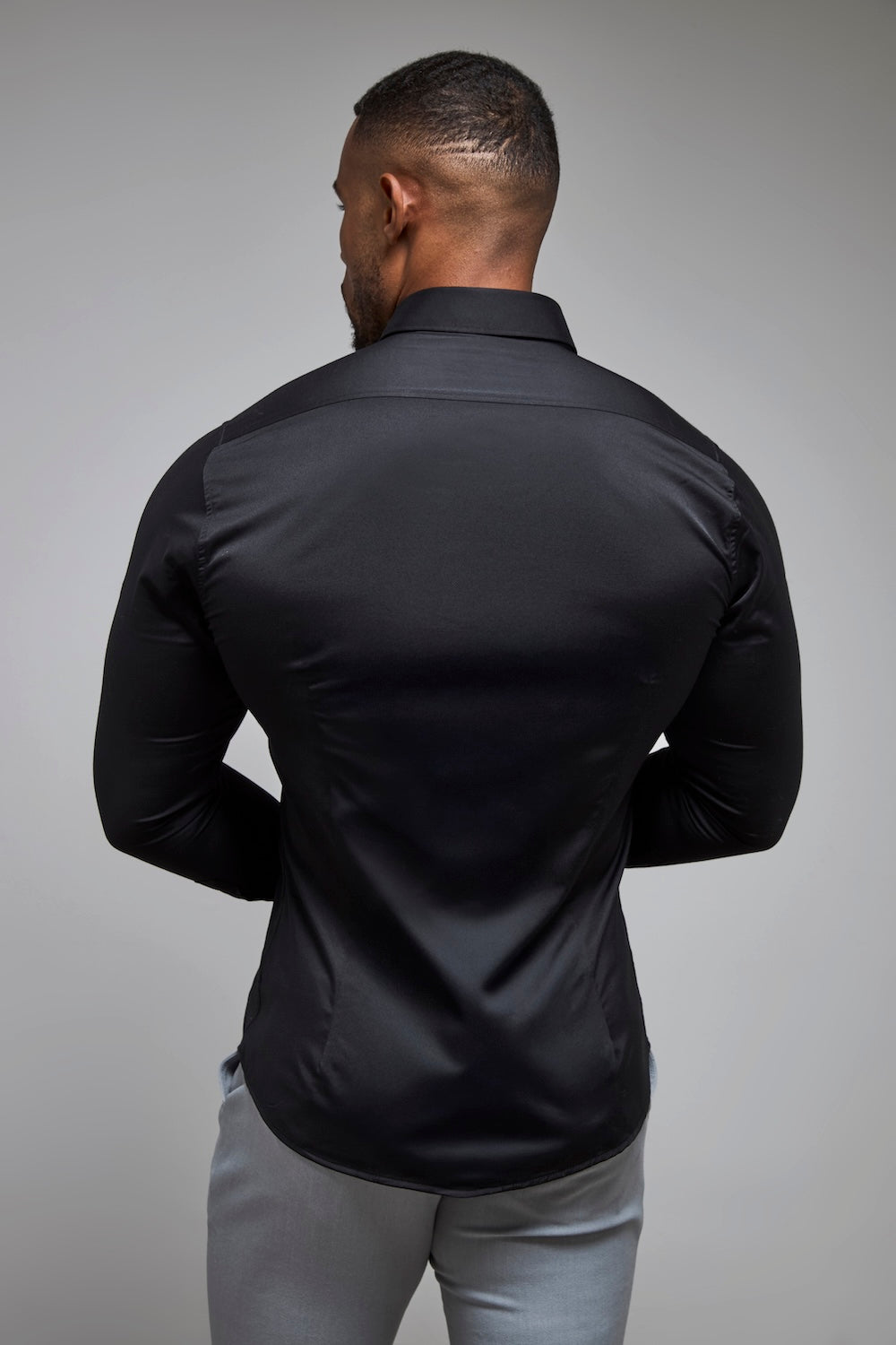Athletic Fit Signature Shirt 2.0 in Black