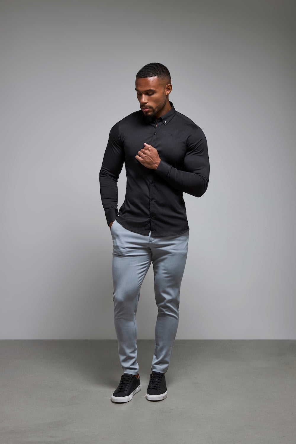 Athletic Fit Signature Shirt 2.0 in Black