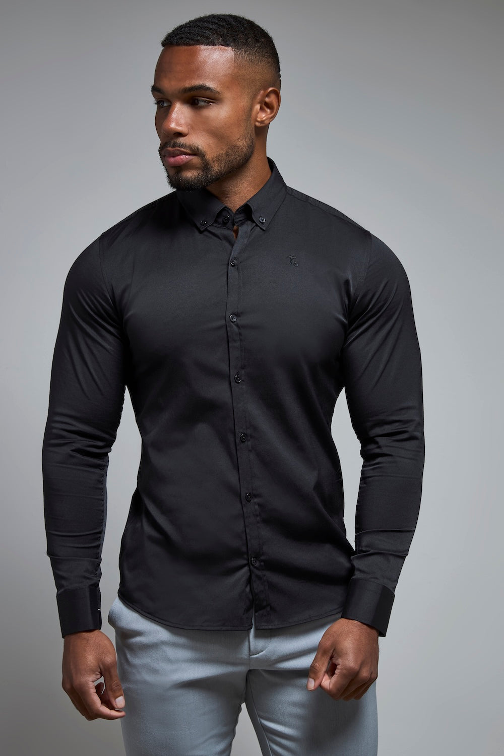 Athletic Fit Signature Shirt 2.0 in Black