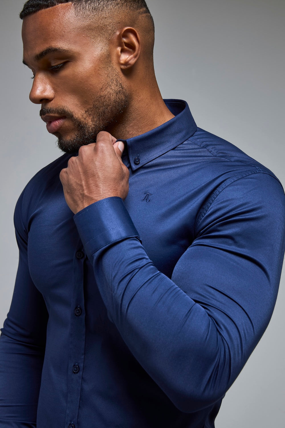 Athletic Fit Signature Shirt 2.0 in French Navy