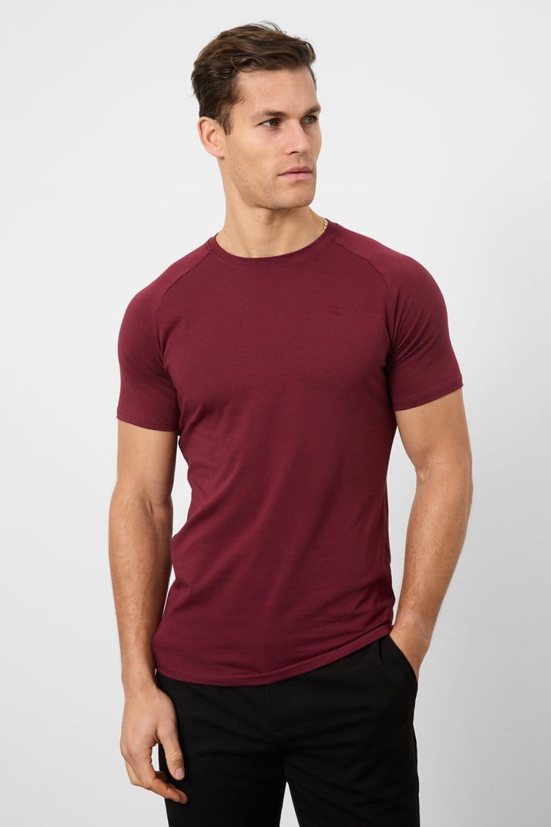 Premium Athletic Fit T-shirt In Burgundy